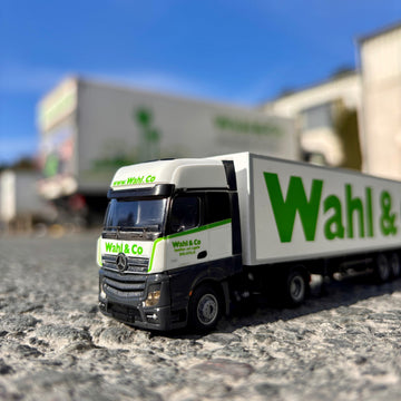 Miniatur-LKW-Sattelzug Wahl & Co